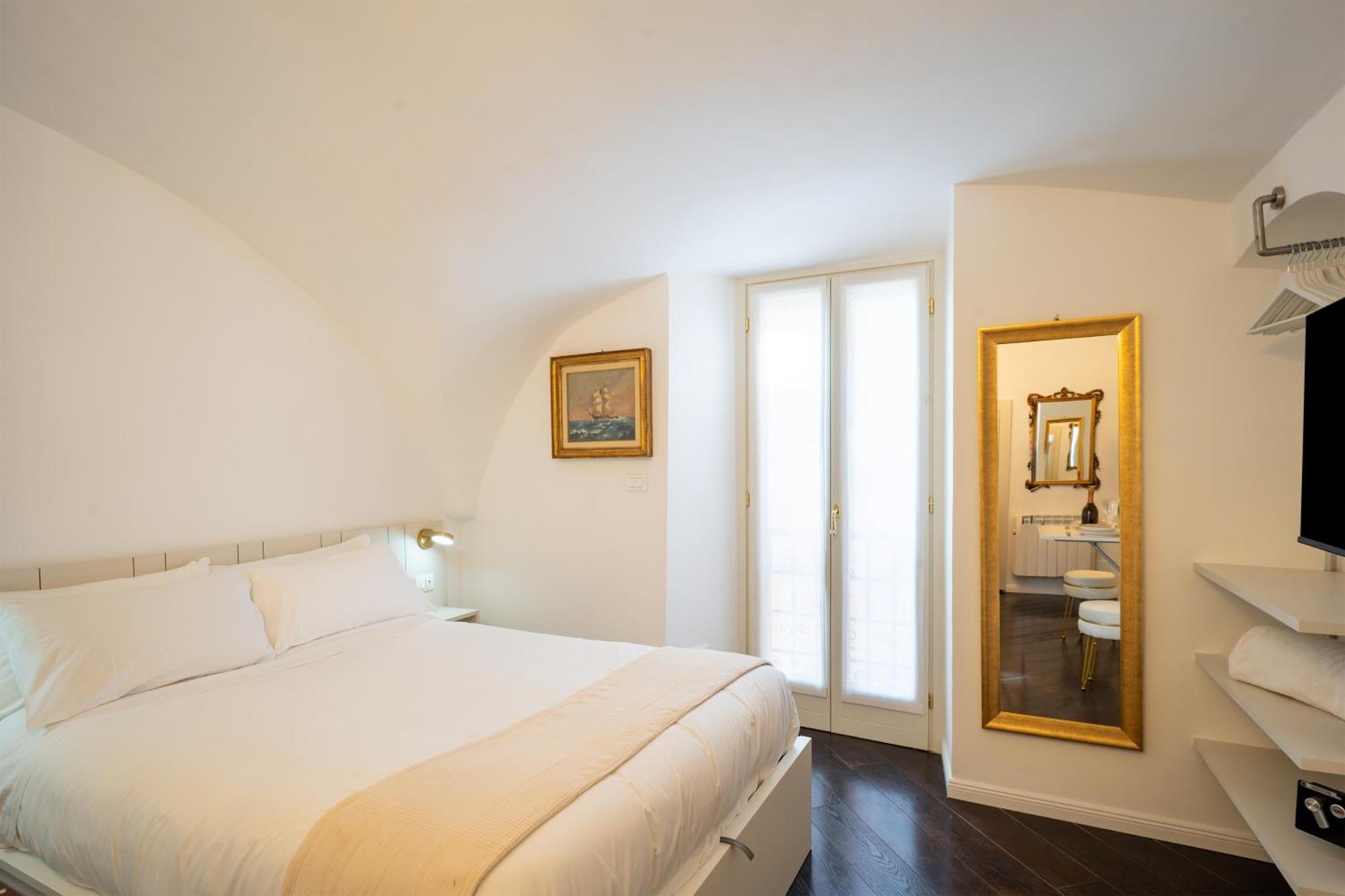 Tresor De Chambre, Apartment
